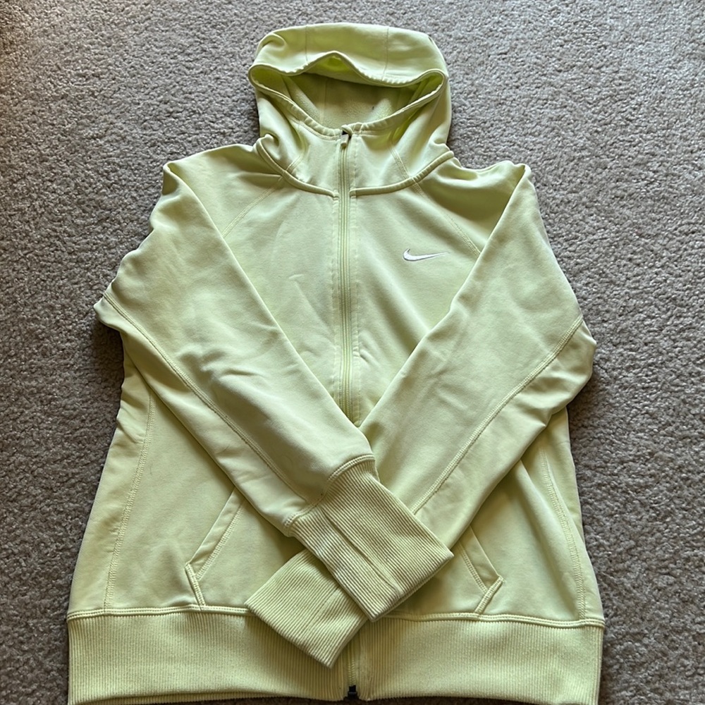 Nike Therma-Fit hoodie